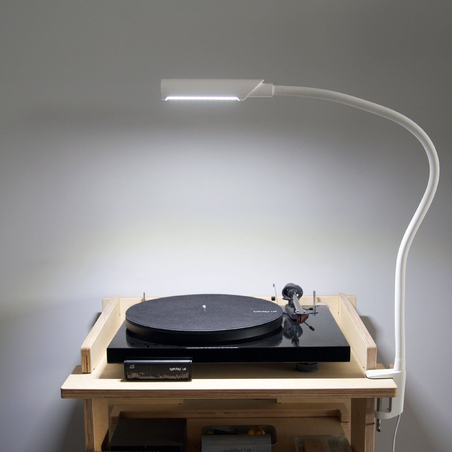 Reliable Corp.: UberLight Flex Turntable Task Lamp - White / Clamp Model